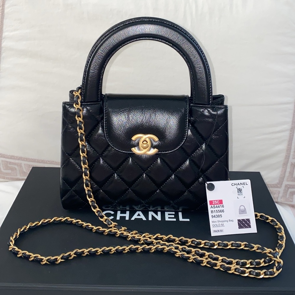 CHANEL KELLY Top Handle Shopping Bag Quilted Shiny  Calfskin Small (black)